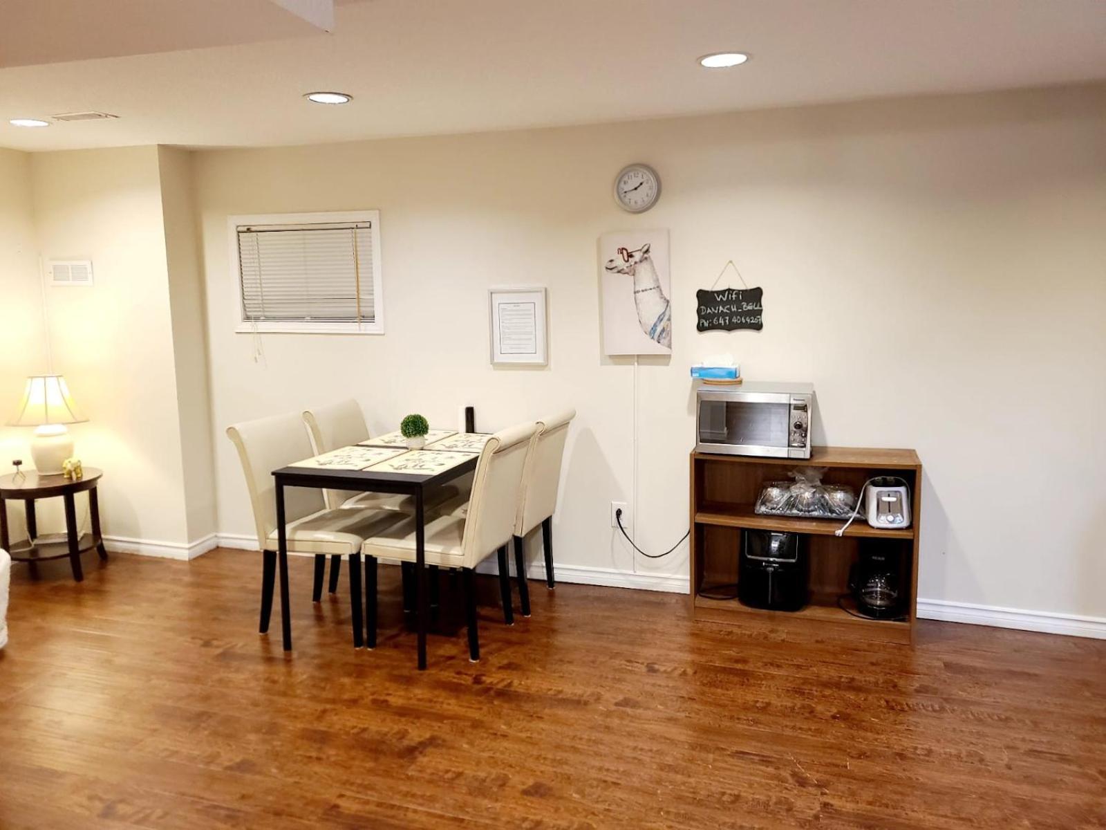 Spacious And Bright Unit With Natural Light. Pickering Exterior foto